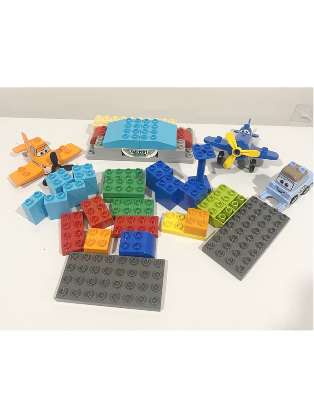 LEGO DUPLO Disney Planes Skipper’s Flight School 10511 Incomplete Set Figures